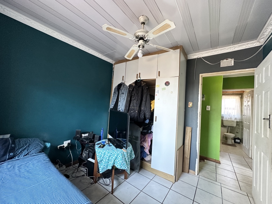 5 Bedroom Property for Sale in Southernwood Eastern Cape